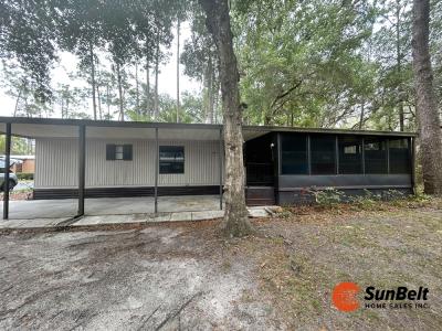 Photo 4 of 51 of home located at 13582 E Hwy 40 Lot #211 Silver Springs, FL 34488