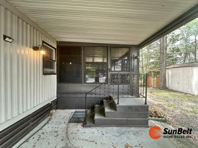 Photo 5 of 51 of home located at 13582 E Hwy 40 Lot #211 Silver Springs, FL 34488