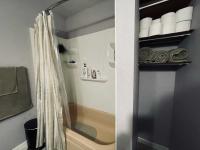 1970 GOLDEN WEST	 Manufactured Home