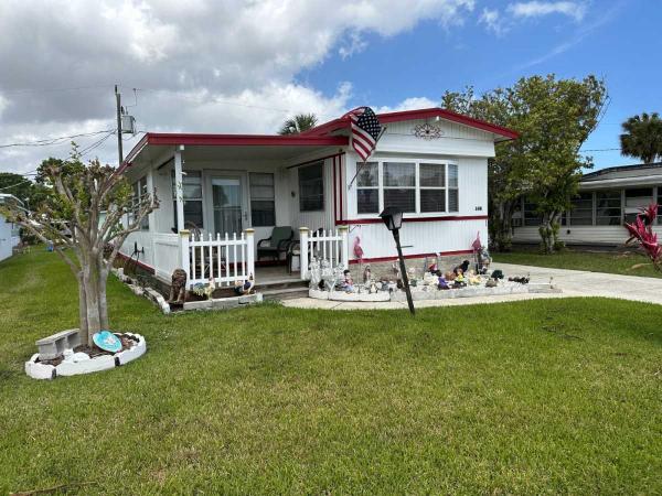 Photo 1 of 1 of home located at 918 Reed Canal Road Lot 346 South Daytona, FL 32119