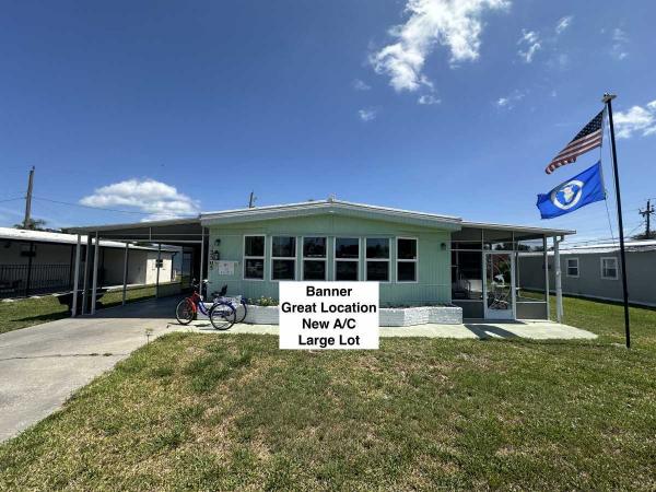 Photo 1 of 2 of home located at 2505 Ellis Blvd Venice, FL 34292