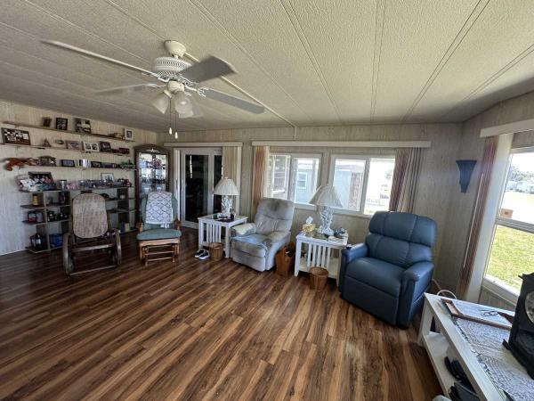 1977 2BD/2BA Mobile Home