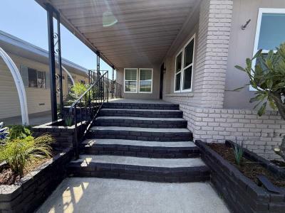 Photo 3 of 22 of home located at 24701 Raymond Way #81 Lake Forest, CA 92630