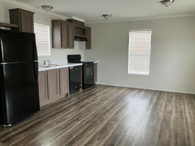 Photo 3 of 6 of home located at 167 Alexis Ave. Lakeland, FL 33805