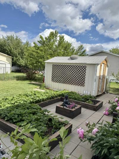 Photo 4 of 20 of home located at 17462 E 18th Pl Aurora, CO 80011