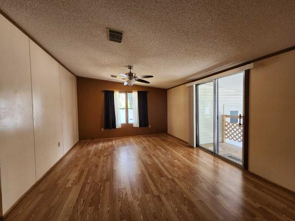 1993 SPRI Manufactured Home