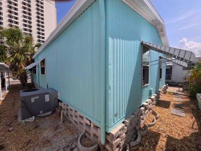 Photo 5 of 28 of home located at 1375 S Pasadena Ave Pasadena, FL 33707