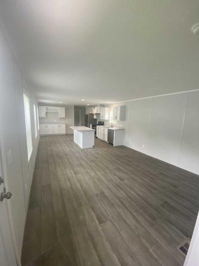 Mobile Home at 106 Parkwood Dr Ashley, OH 43003