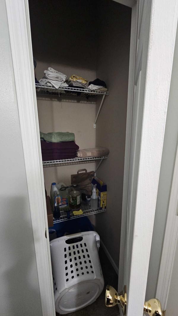 1990 Redman Manufactured Home