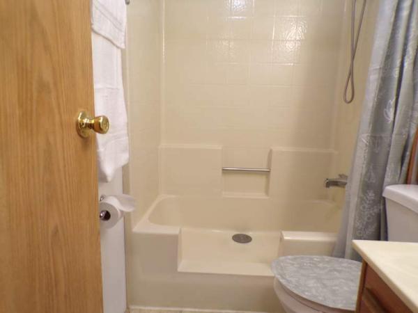 1986 Skyline Manufactured Home