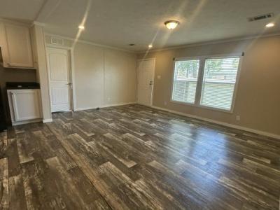 Photo 5 of 8 of home located at 12130 Us Highway 41 South Lot 21 Gibsonton, FL 33534