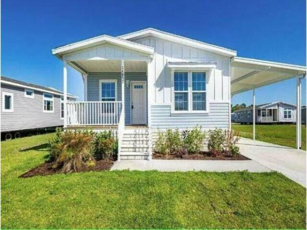 Photo 1 of 2 of home located at 2505 East Bay Dr #64 Largo, FL 33771