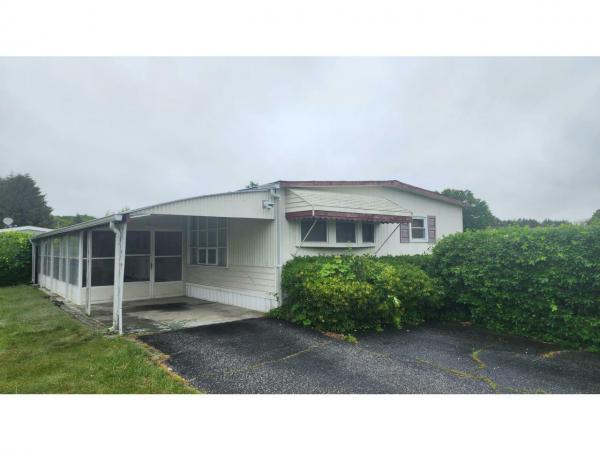Photo 1 of 2 of home located at 703 Fresh Pond Ave. #32 Calverton, NY 11933