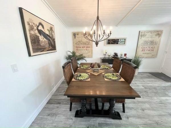 1989 PALM Manufactured Home