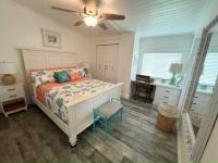1989 PALM Manufactured Home