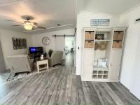 1989 PALM Manufactured Home