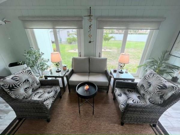 1989 PALM Manufactured Home