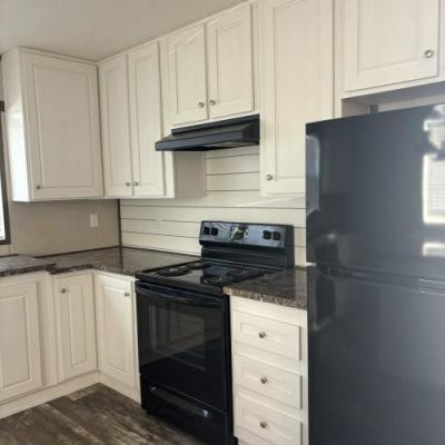 Photo 5 of 8 of home located at 2319 Greensburg Rd #45 Campbellsville, KY 42718