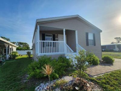Photo 5 of 21 of home located at 445 Avanti Way Boulevard North Fort Myers, FL 33917