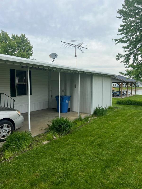 1997 Victorian 235G NR  Home