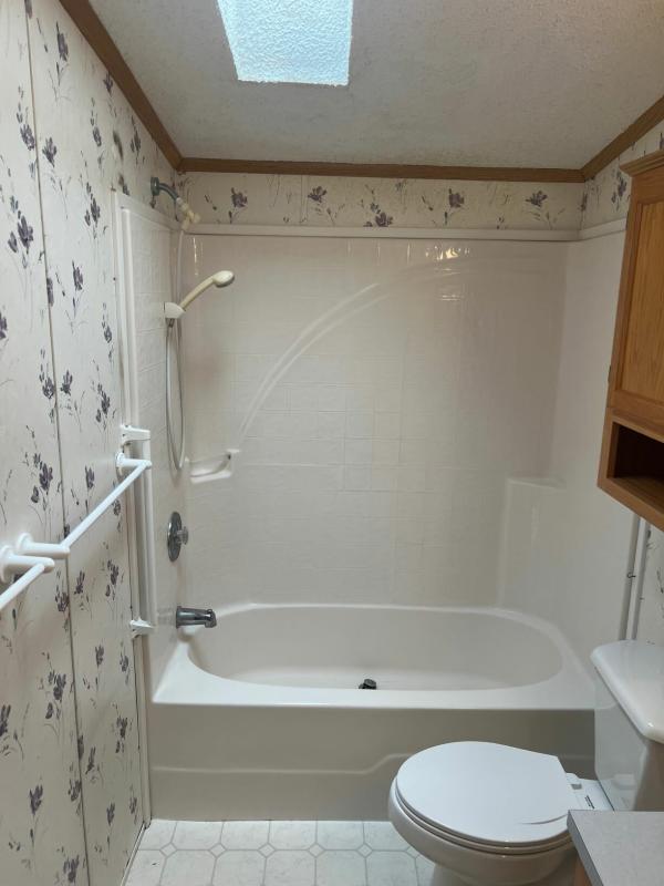 1997 Victorian 235G NR  Home