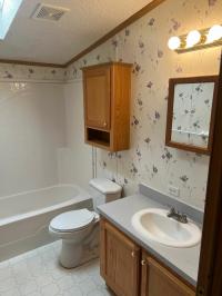 1997 Victorian 235G NR  Home