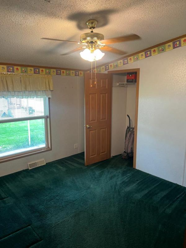 1997 Victorian 235G NR  Home