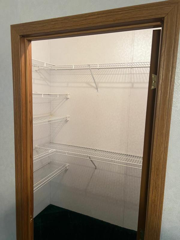 1997 Victorian 235G NR  Home