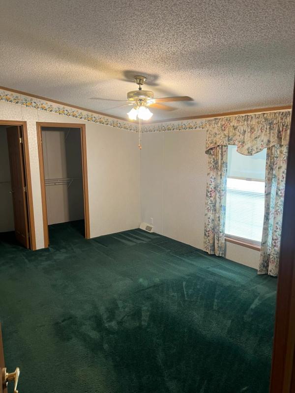 1997 Victorian 235G NR  Home