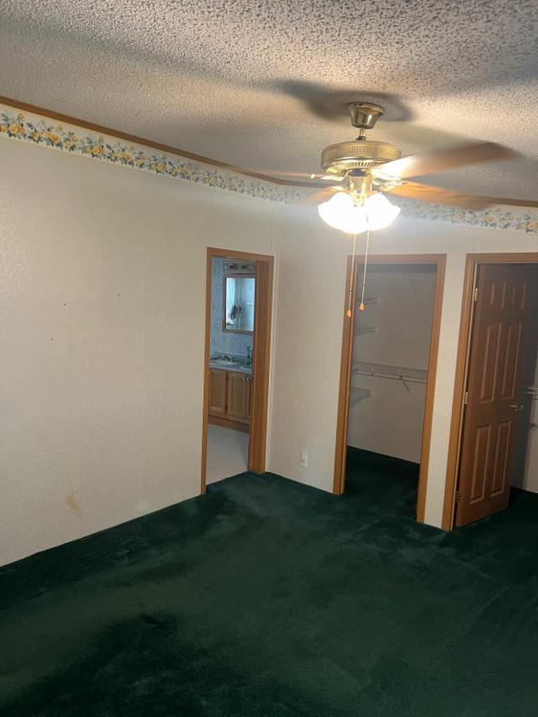 1997 Victorian 235G NR  Home
