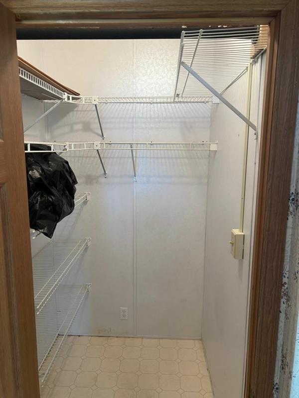 1997 Victorian 235G NR  Home