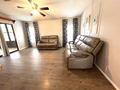 Photo 4 of 12 of home located at 504 Bluff Drive Auburndale, FL 33823