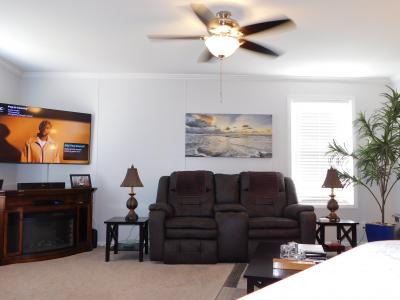 Photo 2 of 22 of home located at 1631 King Arthurs Ct Lakeland, FL 33810