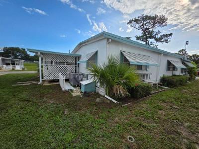 Photo 4 of 20 of home located at 36211 Cherry Ave Grand Island, FL 32735