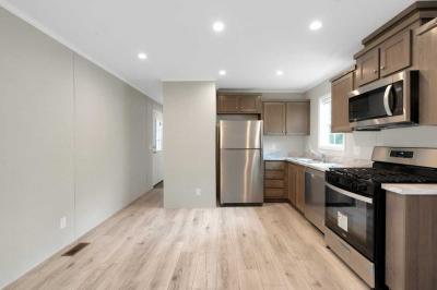 Photo 5 of 15 of home located at 3055 Hillanlake Dr Brooklyn, MI 49230