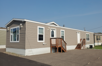 Mobile Home at 2501 NE Lowry Ave, Lot 116 Saint Anthony, MN 55418