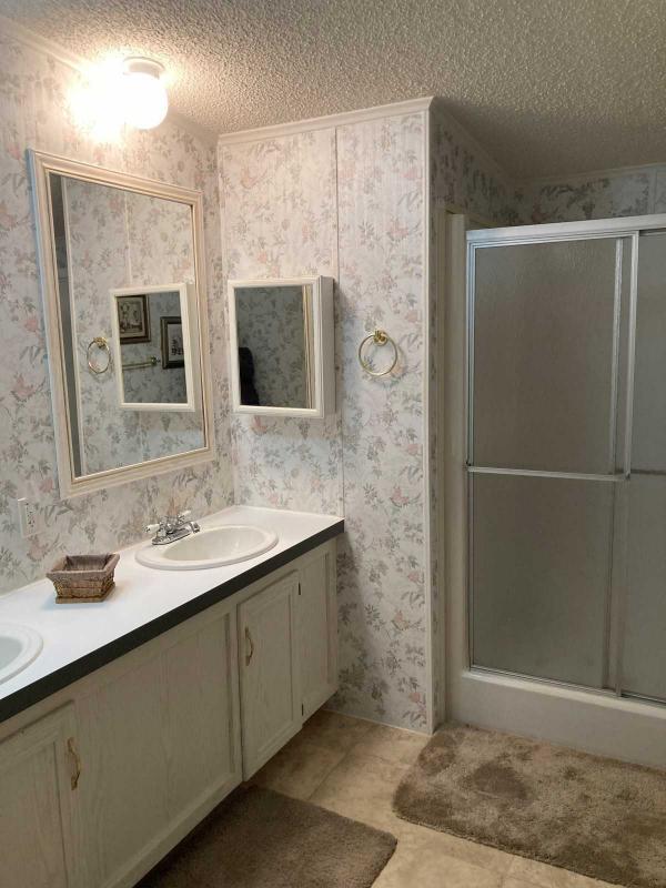 1999 Homes of Merit FP1336 Manufactured Home