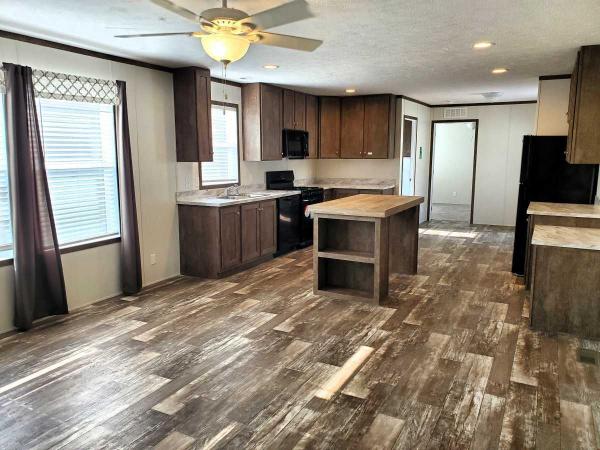 2022 Clayton 7616-714 Manufactured Home