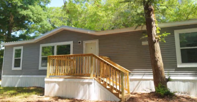 Mobile Home at 300 Saraland Ave, Lot 49 Saraland, AL 36571