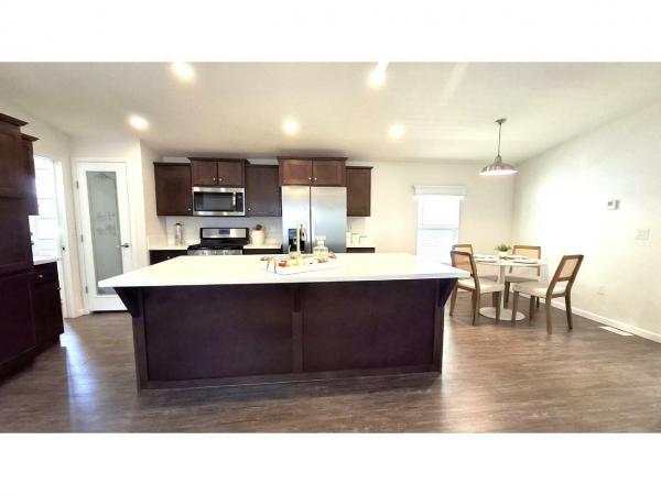 2017 Fleetwood Festival II 2201F24523B Manufactured Home