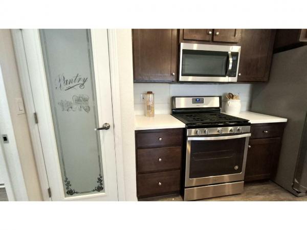 2017 Fleetwood Festival II 2201F24523B Manufactured Home