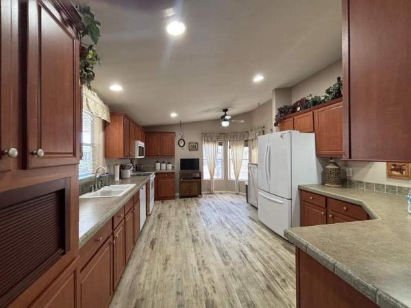 2005 Fleetwood Manufactured Home
