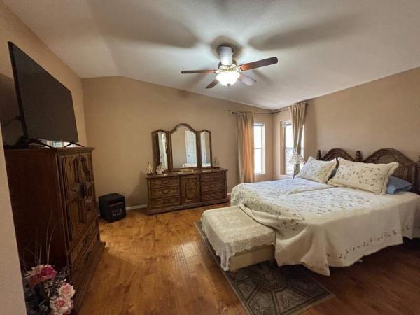 2005 Fleetwood Manufactured Home