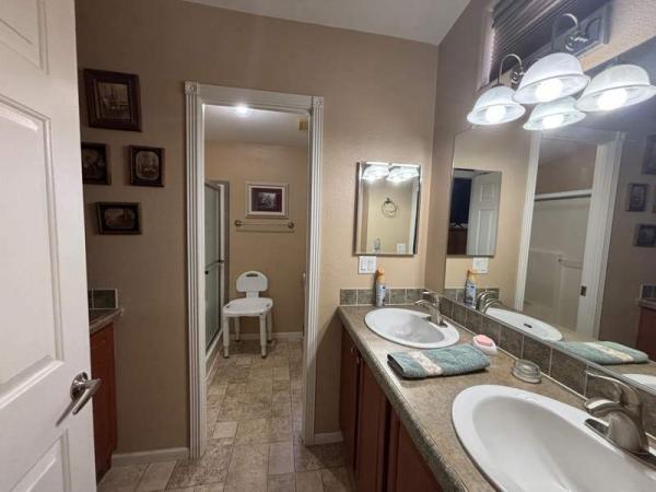 2005 Fleetwood Manufactured Home