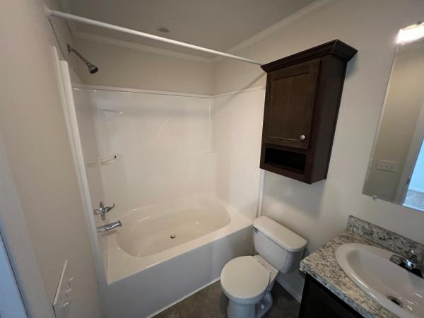2019 Champion RA1670217 Mobile Home