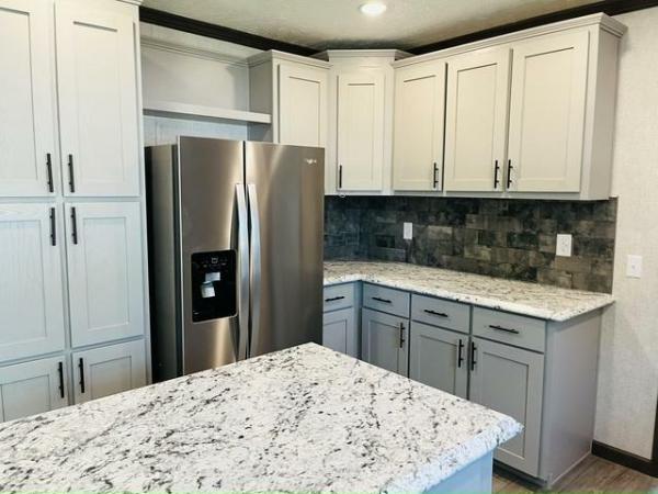 2025 Eagle River - Leola Ontario Mobile Home