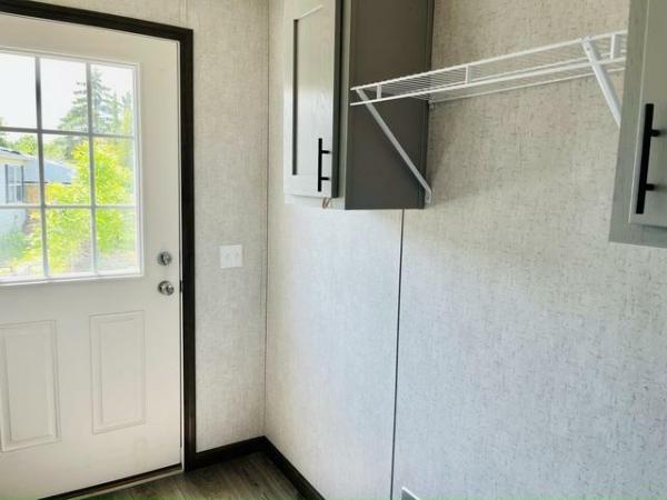 2025 Eagle River - Leola Ontario Mobile Home