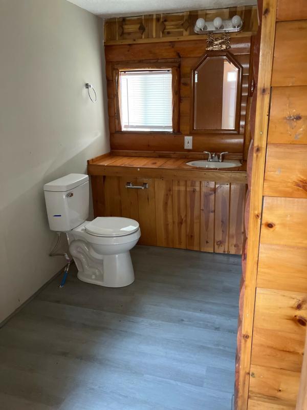 1975 Peerless mobile Home