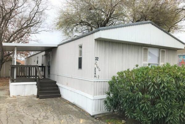 Photo 1 of 2 of home located at 2546 Agena Dr #32 Kirby, TX 78219