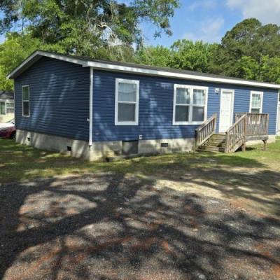 Photo 4 of 8 of home located at 110 Jones St Hamlet, NC 28345